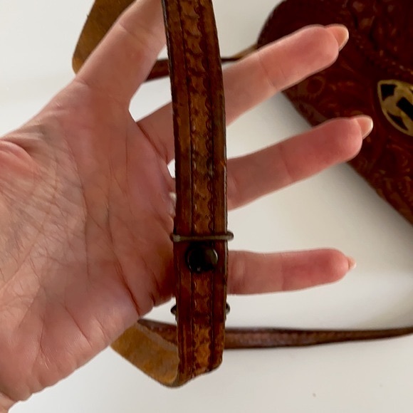 Vintage 70’s Hand Tooled Leather Shoulder Bag - Picture 11 of 13